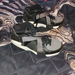 Nike Air Raid Size 11.5